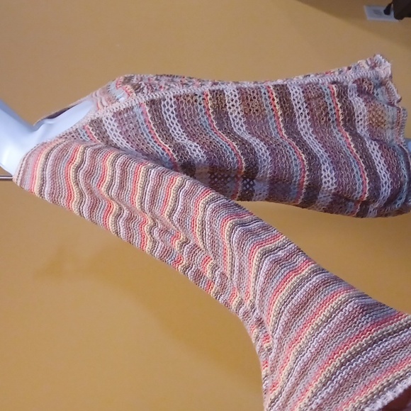 Roz & Ali Open Weave Pullover Top - Picture 6 of 9